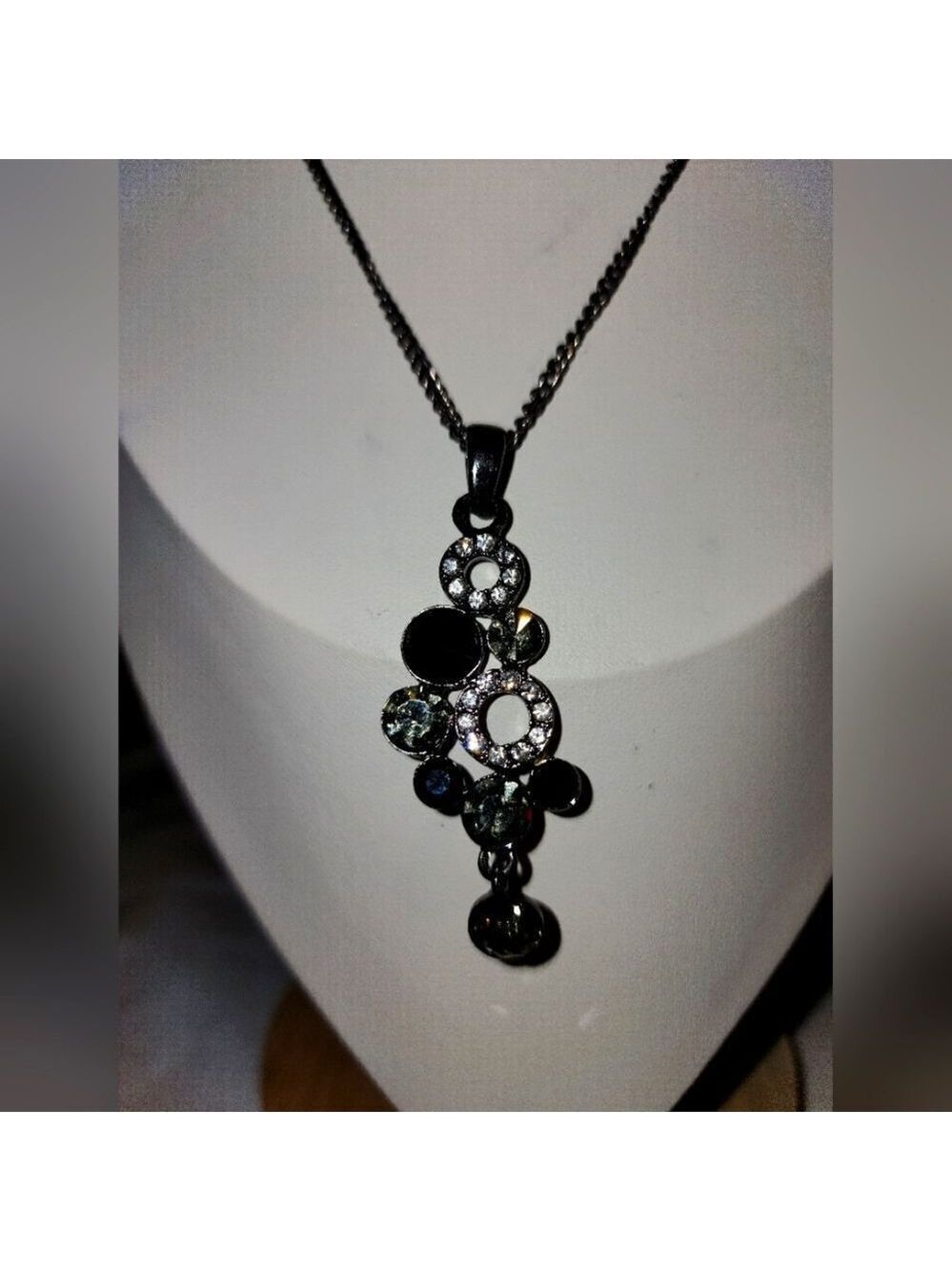 Lia Sophia Elegant Black and Silver Pendant Necklace Hemitite 28"+3" NWOT